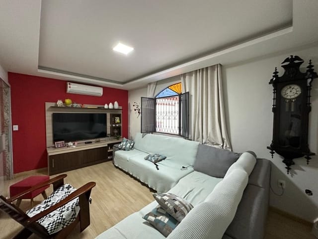 Casa com 390m² 3 quartos e 1 banheiro, à venda, no bairro Campo Grande em Rio de Janeiro