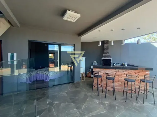 Casa com 250m² 2 quartos e 3 banheiros, à venda, no bairro Jardim Aeroporto em Ribeirão Preto