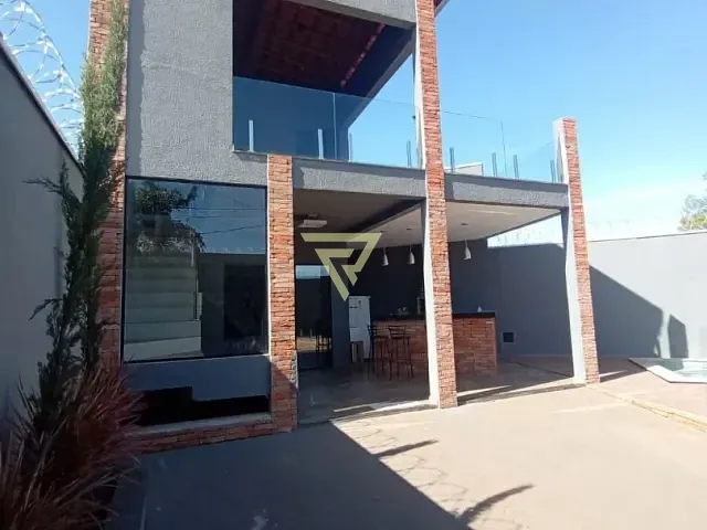 Casa com 250m² 2 quartos e 3 banheiros, à venda, no bairro Jardim Aeroporto em Ribeirão Preto