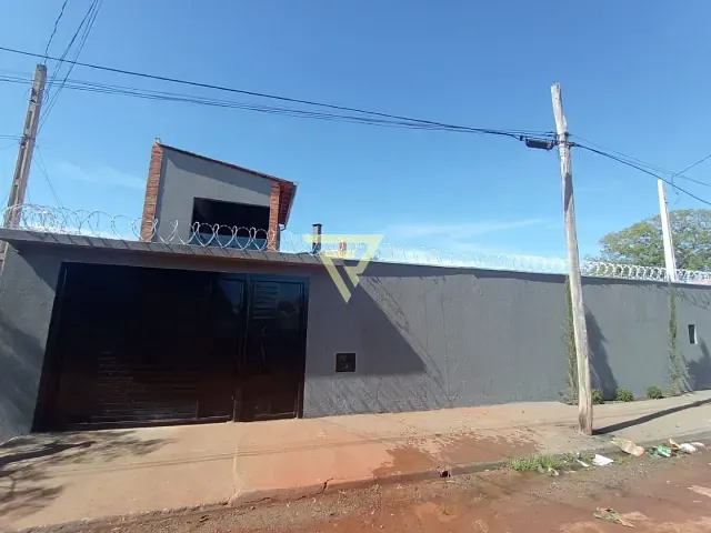 Casa com 250m² 2 quartos e 3 banheiros, à venda, no bairro Jardim Aeroporto em Ribeirão Preto