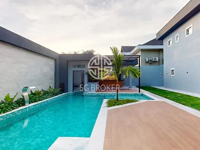 Casa com 850m² 5 quartos e 8 banheiros, à venda, no bairro Barra da Tijuca em Rio de Janeiro