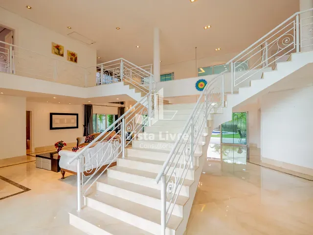 Casa com 890m² 4 quartos e 6 banheiros, à venda, no bairro Residencial Tamboré em Barueri