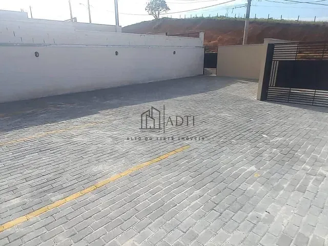 Casa 2 quartos e 2 banheiros, à venda, no bairro Vila São Paulo em Mogi das Cruzes