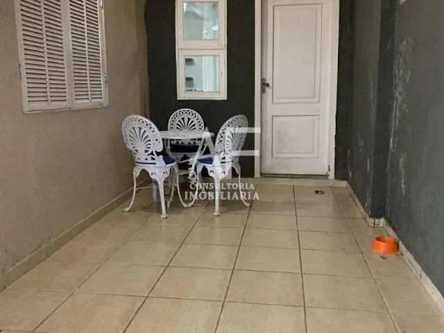 Casa com 300m² 3 quartos e 1 banheiro, à venda, no bairro Jardim Santana em Tremembé
