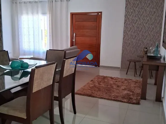 Casa com 250m² 3 quartos e 2 banheiros, à venda, no bairro Condomínio Residencial Mantiqueira em São José dos Campos