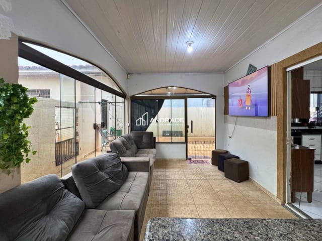 Casa com 523m² 3 quartos e 2 banheiros, à venda, no bairro Jardim Diamantina em Apucarana