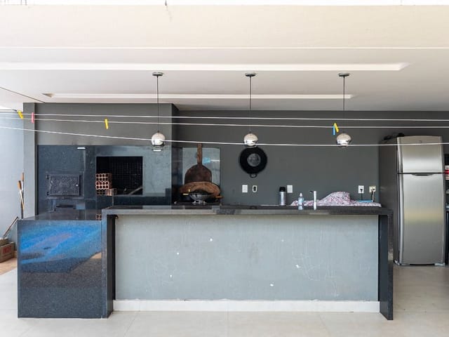 Foto do Casa - Casa com três pavimentos próximo ao lago | Aurora Imobi