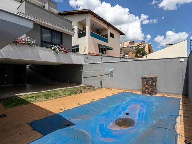 Foto do Casa - Casa com três pavimentos próximo ao lago | Aurora Imobi
