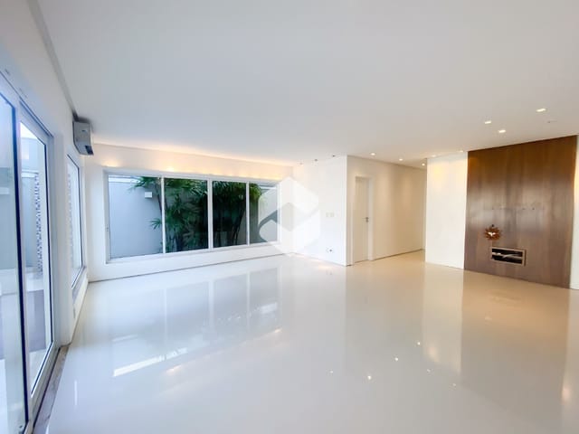 Casa com 290m² 4 quartos e 6 banheiros, à venda, no bairro Recreio dos Bandeirantes em Rio de Janeiro