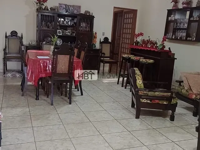 Casa com 241m² 3 quartos e 2 banheiros, à venda, no bairro Alto Higienópolis em Bauru