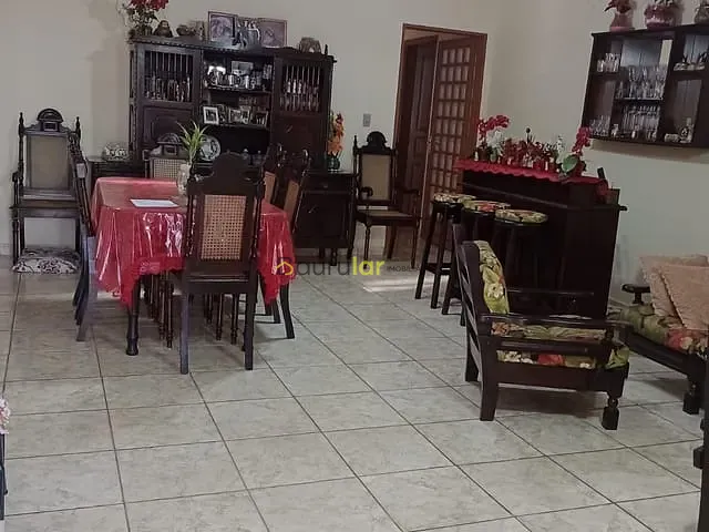 Casa com 241m² 3 quartos e 2 banheiros, à venda, no bairro Alto Higienópolis em Bauru