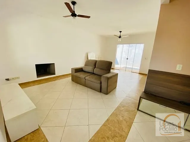 Casa com 225m² 3 quartos e 2 banheiros, à venda, no bairro Jardim das Flores em Atibaia