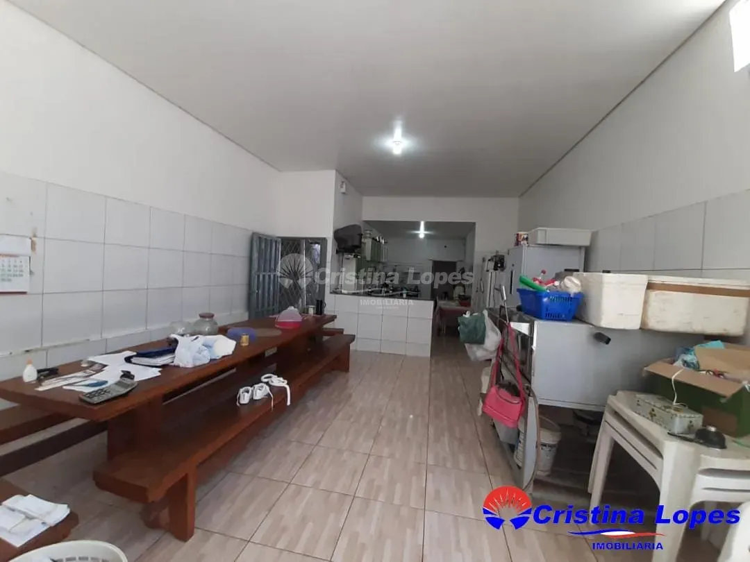 Casa, 5 quartos, 328 m² - Foto 1