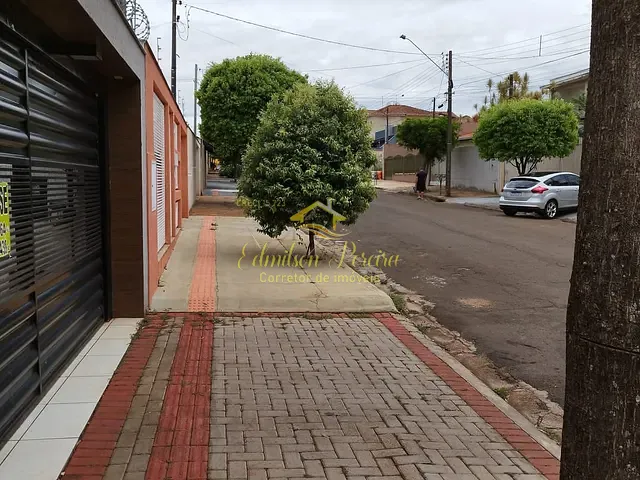 Casa com 275m² 3 quartos e 2 banheiros, à venda, no bairro Pacaembu em Londrina