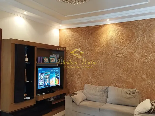 Casa com 275m² 3 quartos e 2 banheiros, à venda, no bairro Pacaembu em Londrina