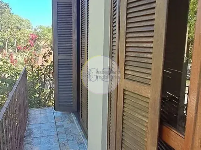 Casa 4 quartos e 3 banheiros, para alugar, no bairro Três Vendas em Pelotas
