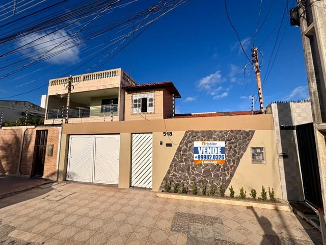 Casa com 280m² 5 quartos e 3 banheiros, à venda, no bairro Atalaia em Aracaju