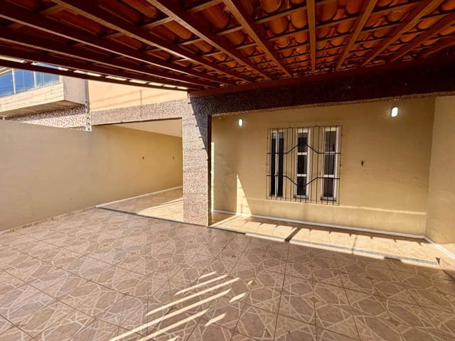 Casa com 280m² 5 quartos e 3 banheiros, à venda, no bairro Atalaia em Aracaju