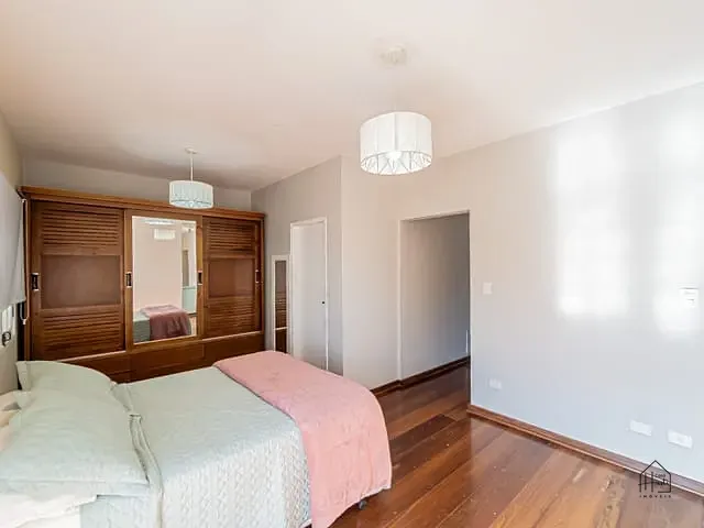 Casa com 1053m² 4 quartos e 5 banheiros, à venda, no bairro Parque Dom Henrique em Cotia