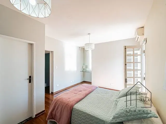 Casa com 1053m² 4 quartos e 5 banheiros, à venda, no bairro Parque Dom Henrique em Cotia