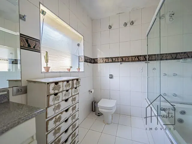 Casa com 1053m² 4 quartos e 5 banheiros, à venda, no bairro Parque Dom Henrique em Cotia