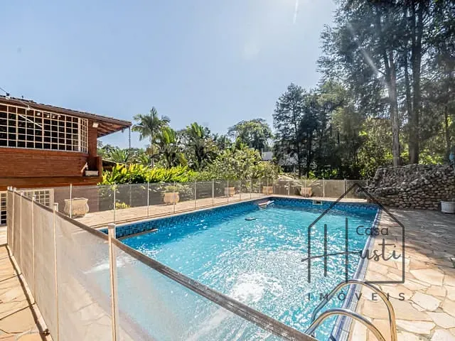 Casa com 1053m² 4 quartos e 5 banheiros, à venda, no bairro Parque Dom Henrique em Cotia