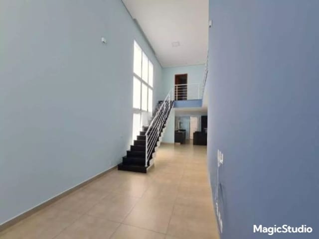 Casa com 360m² 4 quartos e 5 banheiros, para alugar, no bairro Jardim Bandeirantes em Louveira