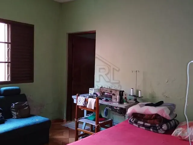 Casa com 250m² 3 quartos e 1 banheiro, à venda, no bairro Jardim Itapark em Mauá