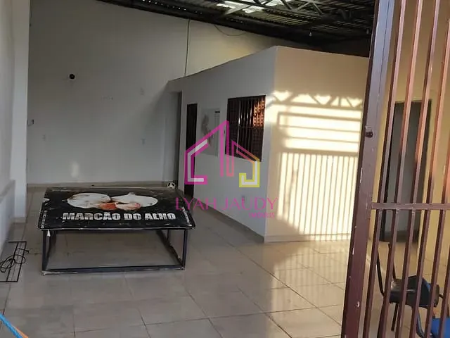 Galpão / Barracão com 400m², à venda, no bairro Jardim Leblon em Cuiabá
