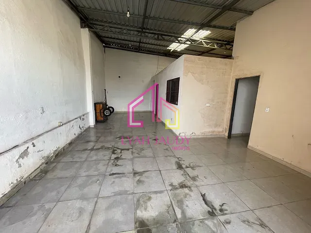 Galpão / Barracão com 400m², à venda, no bairro Jardim Leblon em Cuiabá