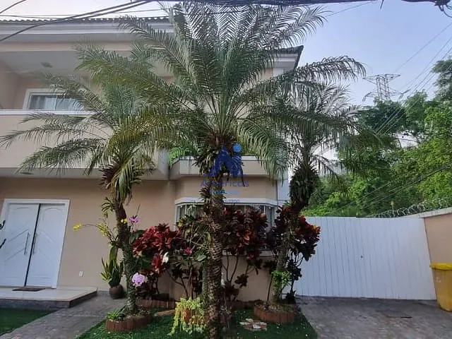 Casa com 290m² 4 quartos e 6 banheiros, à venda, no bairro Vargem Pequena em Rio de Janeiro