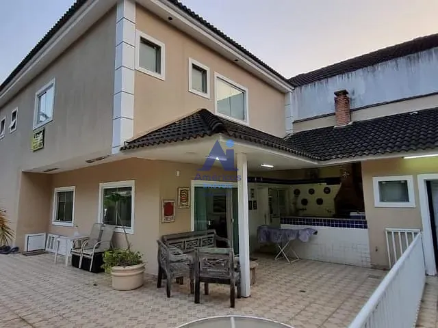 Casa com 290m² 4 quartos e 6 banheiros, à venda, no bairro Vargem Pequena em Rio de Janeiro