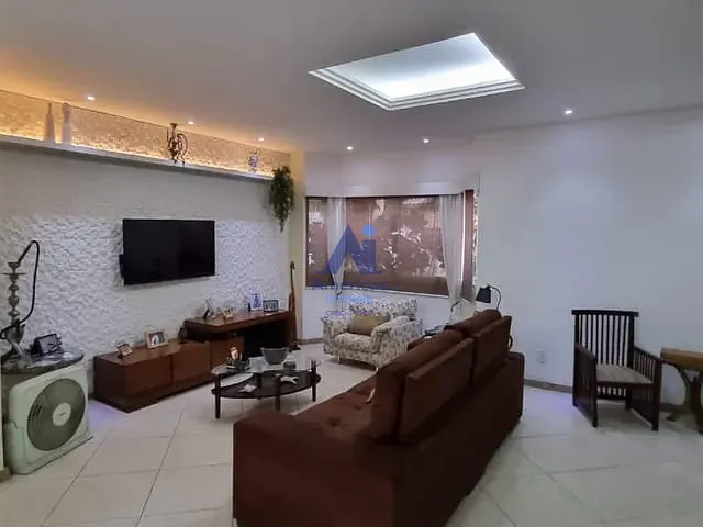Casa com 290m² 4 quartos e 6 banheiros, à venda, no bairro Vargem Pequena em Rio de Janeiro