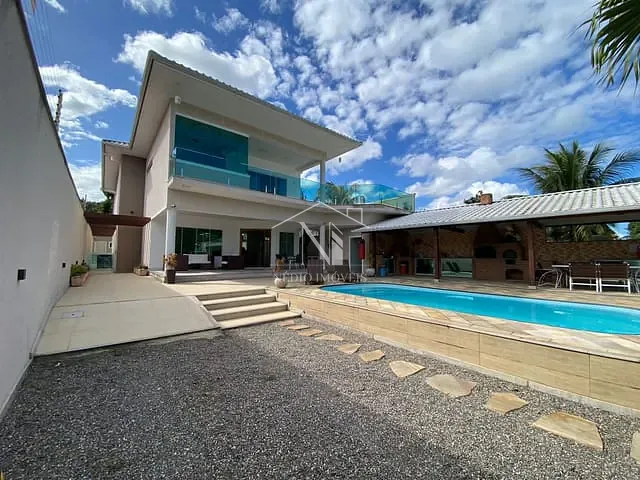 Casa com 494m² 5 quartos e 2 banheiros, à venda, no bairro Itapeba em Maricá