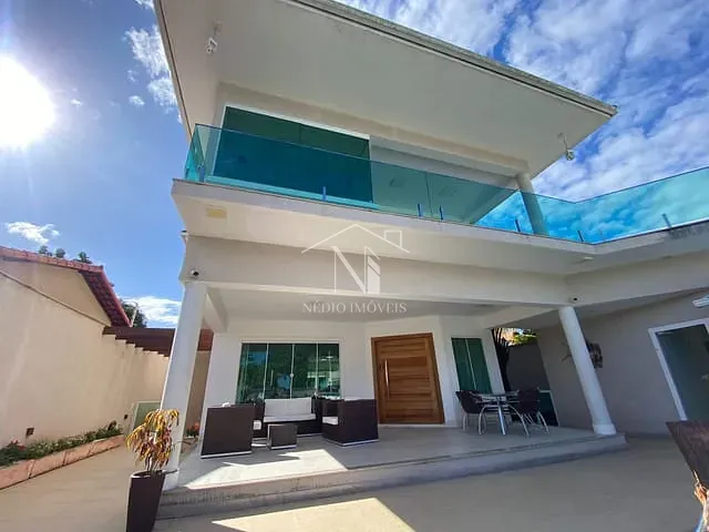 Casa com 494m² 5 quartos e 2 banheiros, à venda, no bairro Itapeba em Maricá