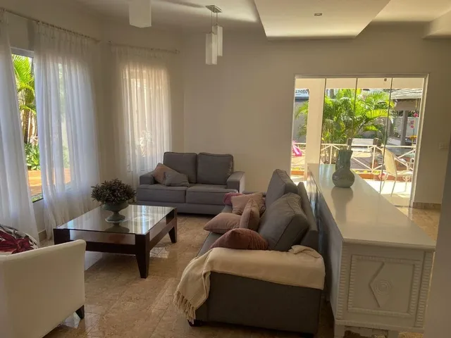 Casa com 530m² 4 quartos e 5 banheiros, à venda, no bairro Alcântara em Londrina