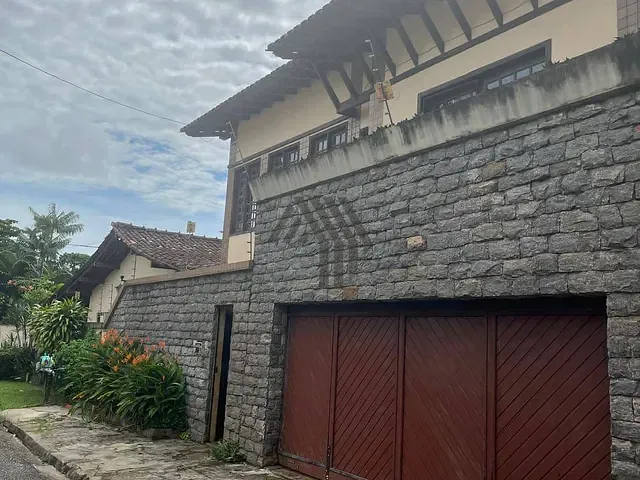 Casa com 714m², para alugar, no bairro Val-de-Cães em Belém