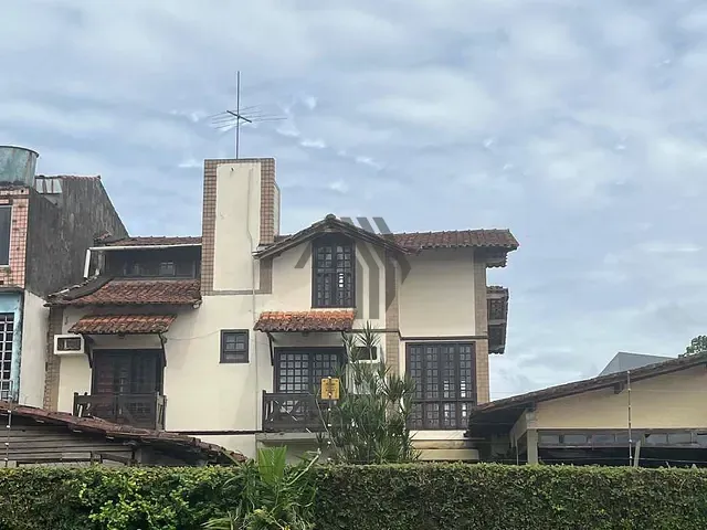 Casa com 714m², para alugar, no bairro Val-de-Cães em Belém