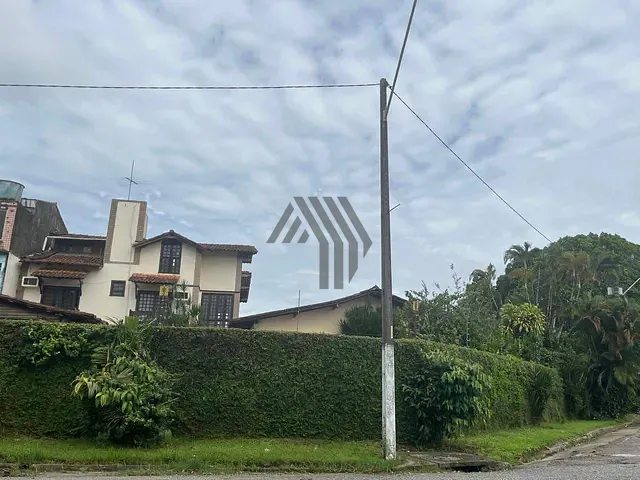 Casa com 714m², para alugar, no bairro Val-de-Cães em Belém