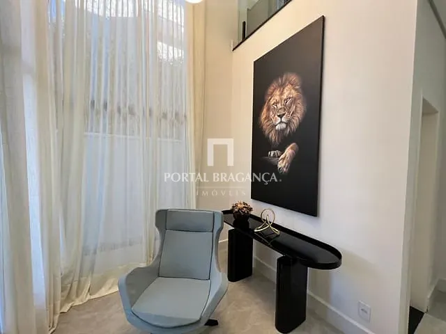 Casa com 600m² 4 quartos e 6 banheiros, à venda, no bairro Condomínio Terras de Santa Cruz em Bragança Paulista