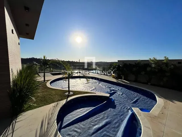 Casa com 600m² 4 quartos e 6 banheiros, à venda, no bairro Condomínio Terras de Santa Cruz em Bragança Paulista