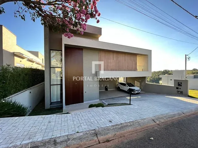 Casa com 600m² 4 quartos e 6 banheiros, à venda, no bairro Condomínio Terras de Santa Cruz em Bragança Paulista