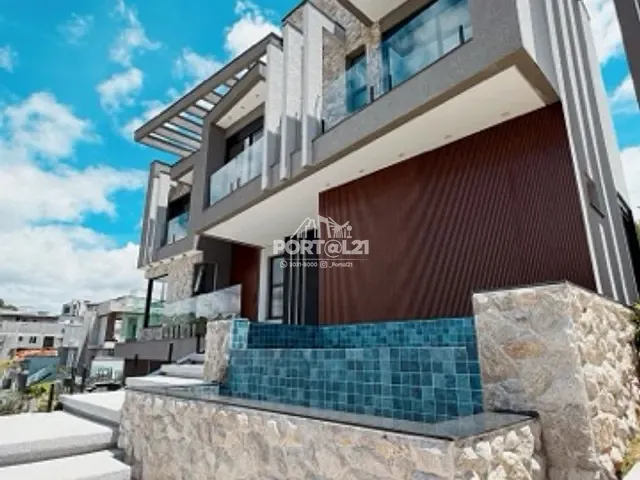 Casa com 605m² 5 quartos e 6 banheiros, à venda, no bairro Cidade Parquelandia em Mogi das Cruzes
