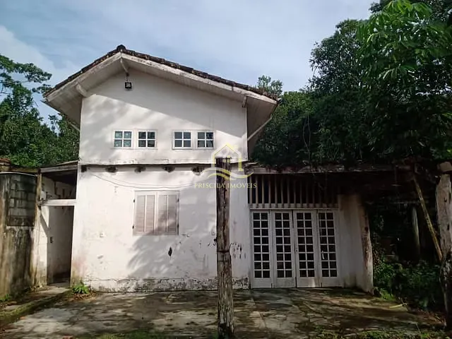 Casa com 900m² 2 quartos e 3 banheiros, à venda, no bairro Boracéia em Bertioga