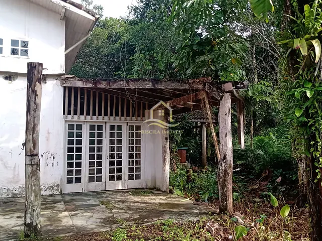 Casa com 900m² 2 quartos e 3 banheiros, à venda, no bairro Boracéia em Bertioga