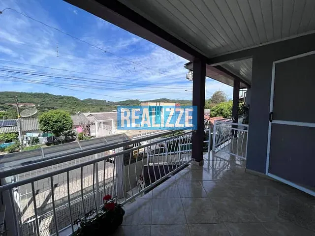 Casa com 250m² 3 quartos e 1 banheiro, à venda, no bairro Alberto Borela em Marau