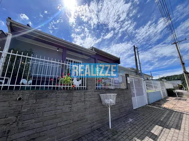 Casa com 250m² 3 quartos e 1 banheiro, à venda, no bairro Alberto Borela em Marau