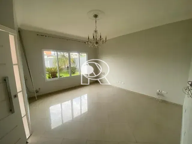 Casa com 202m² 3 quartos e 1 banheiro, à venda, no bairro Vila Robeirópolis em Registro