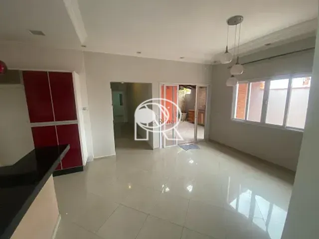 Casa com 202m² 3 quartos e 1 banheiro, à venda, no bairro Vila Robeirópolis em Registro
