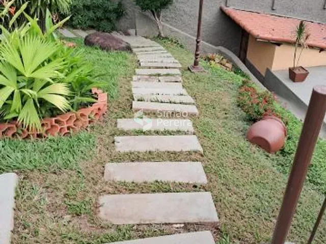 Casa com 1200m² 4 quartos e 4 banheiros, à venda, no bairro Grama em Paraíba do Sul